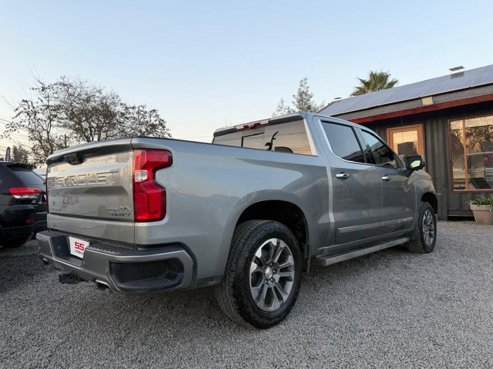CHEVROLET SILVERADO 3.0 TDI 4X4 AT HIGH C Chevrolet Silverado 2024 - Imagen 6 de 10
