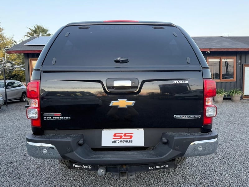 Chevrolet COLORADO HIGH COUNTRY 2.8 4X4 A Chevrolet Colorado 2023 - Imagen 7 de 10