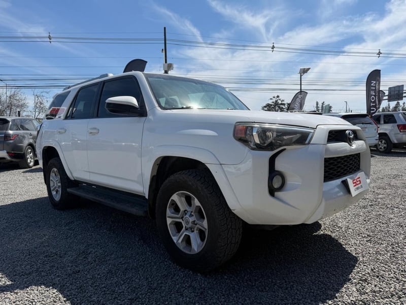Toyota 4 RUNNER SR5 4X4 AT Toyota 4 Runner 2014 - Imagen 4 de 10