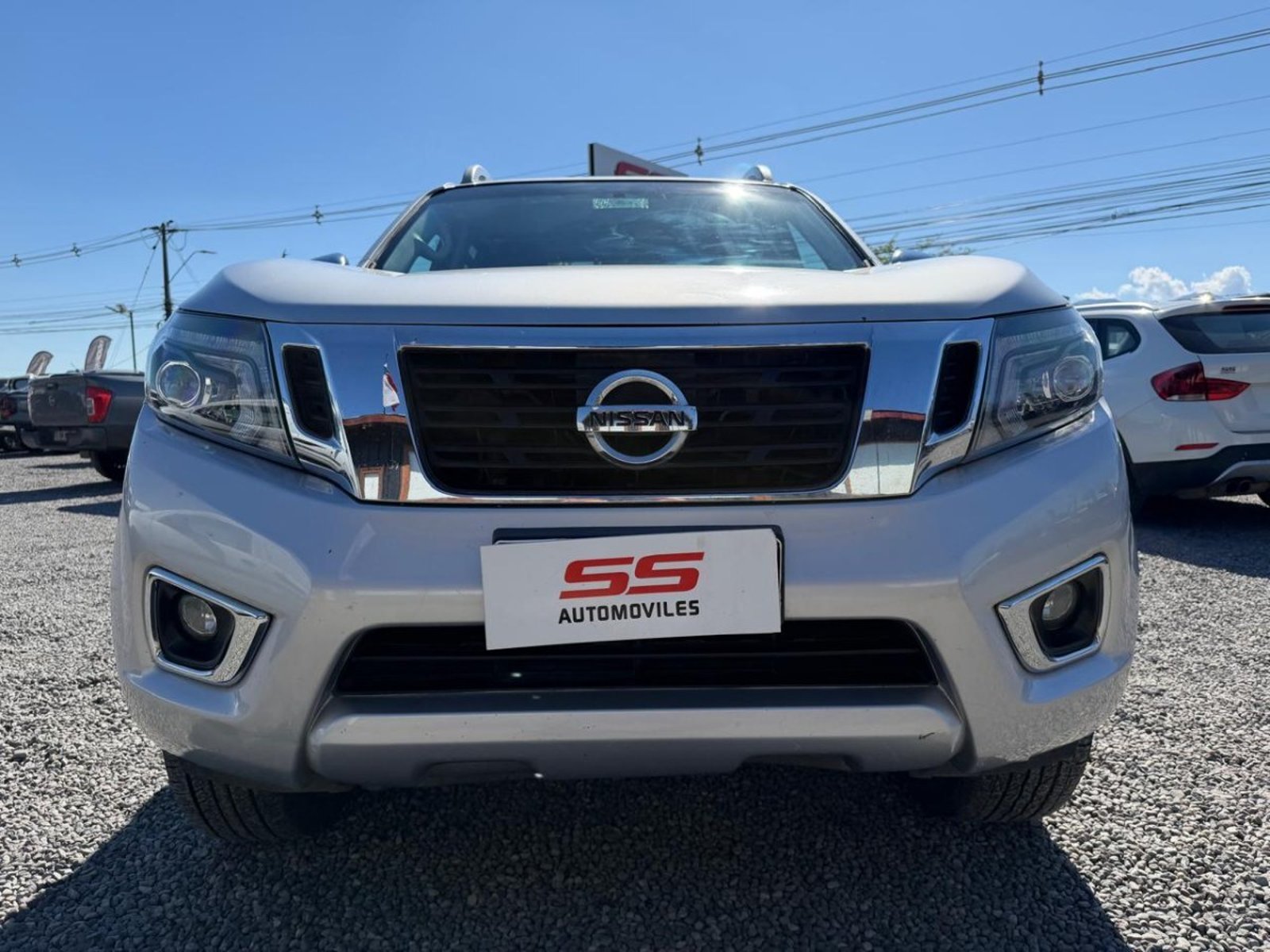 Nissan NP300 NP 300 NAVARA LE 2.3 D CAB 4 Nissan NP 300 2021 - Foto 2 de 10