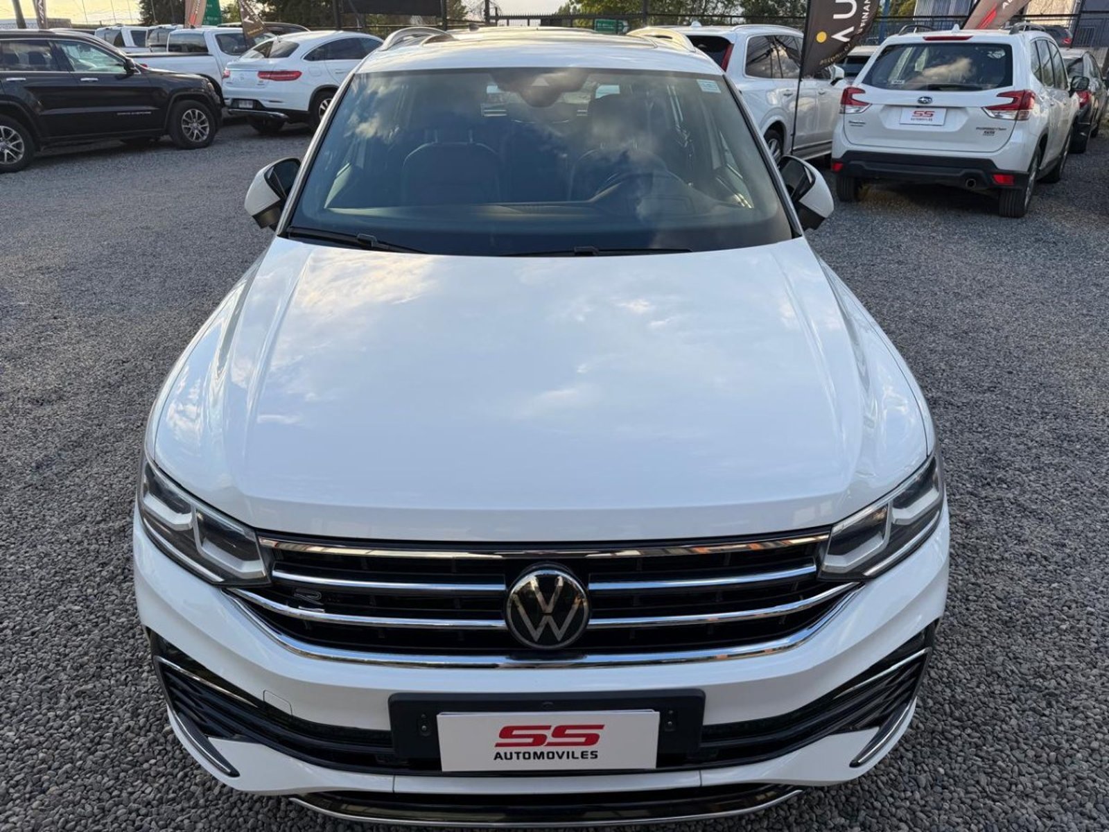 Volkswagen TIGUAN 2.0 TSI R-LINE Volkswagen Tiguan 2025 - Foto 3 de 10