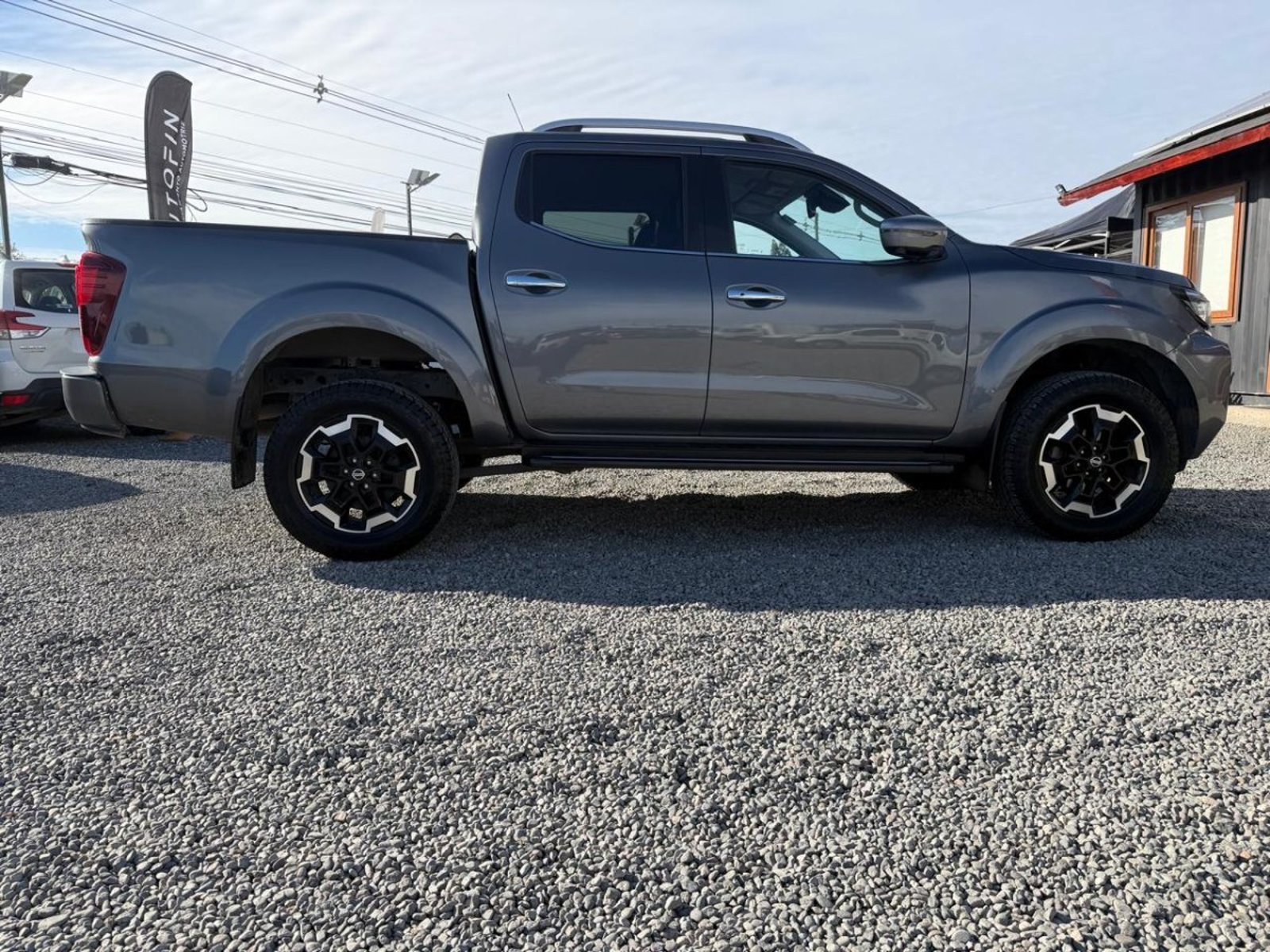 Nissan NAVARA LE 2.3 4X4 MT6 Nissan Navara 2023 - Foto 5 de 10