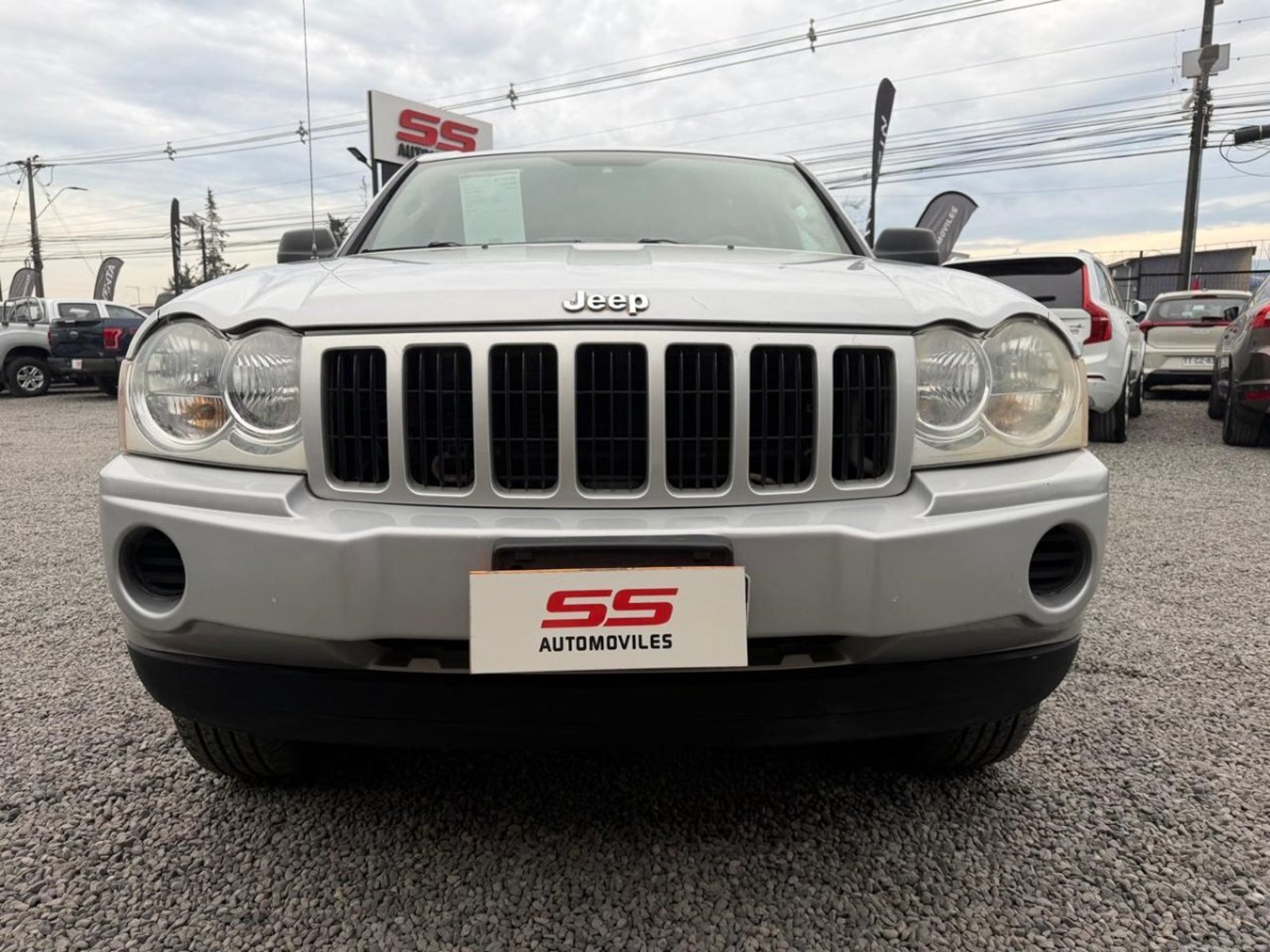 Jeep GRAND CHEROKEE LAREDO 3.7 4X4 Jeep Grand Cherokee 2006 - Foto 3 de 10