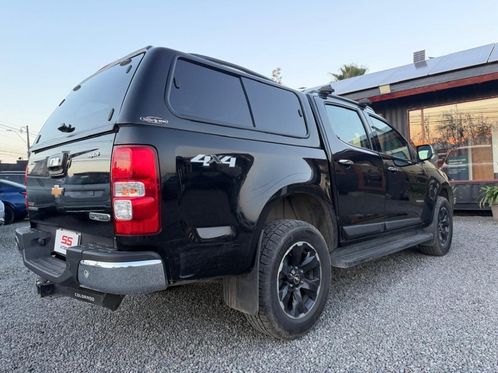 Chevrolet COLORADO HIGH COUNTRY 2.8 4X4 A Chevrolet Colorado 2023 - Imagen 6 de 10