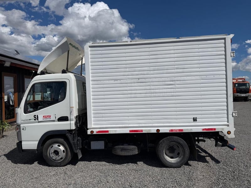 Mitsubishi CANTER FUSO CANTER 413 Mitsubishi Canter 2023 - Imagen 8 de 10