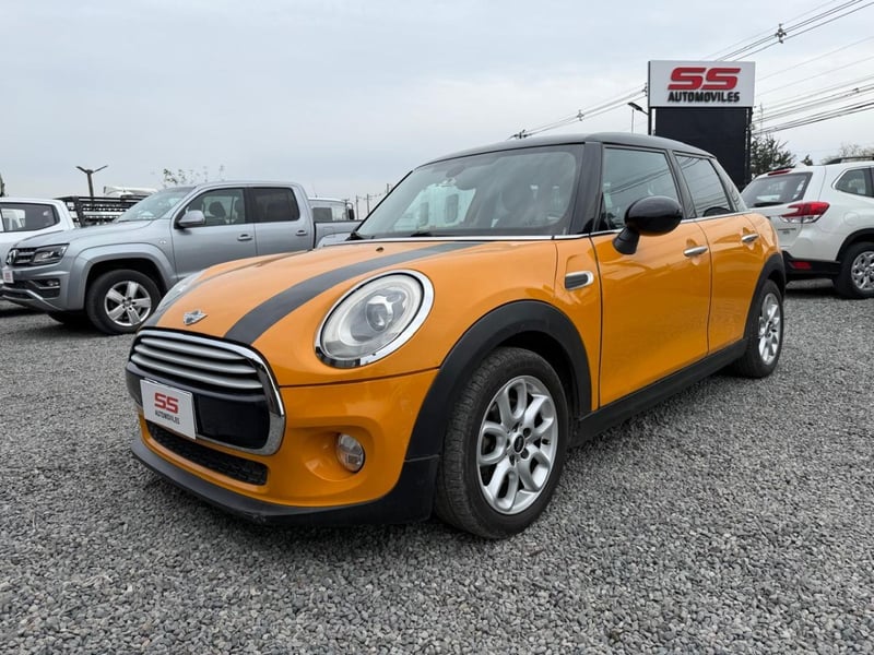 Mini COOPER F55 COOPER 1.5 6MT Mini Cooper 2015