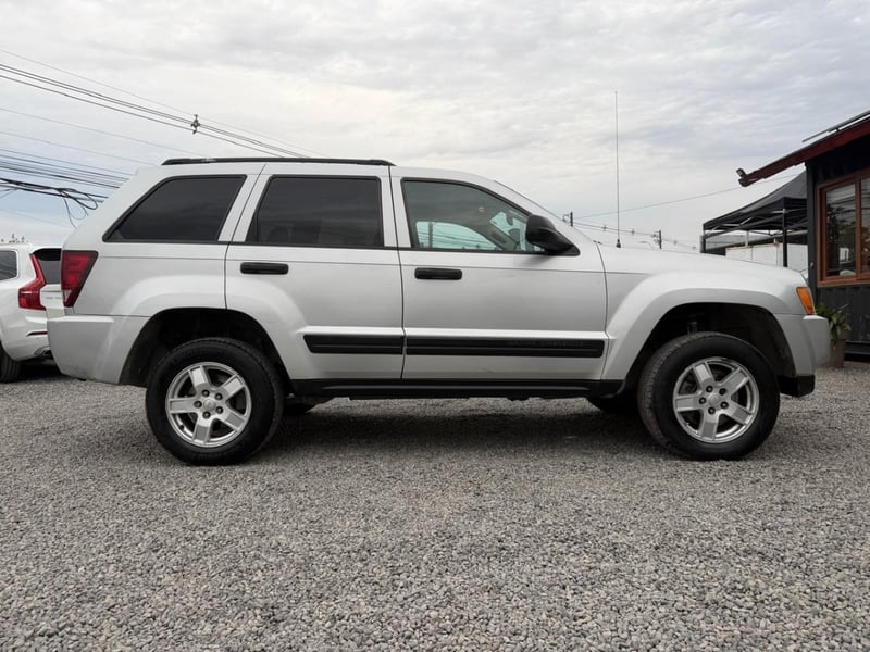 Jeep GRAND CHEROKEE LAREDO 3.7 4X4 Jeep Grand Cherokee 2006 - Imagen 5 de 10