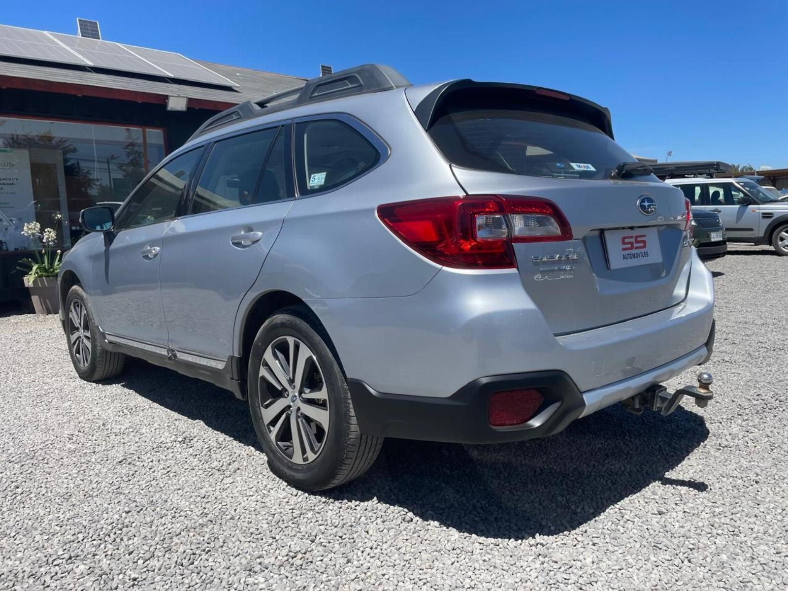 Subaru NEW OUTBACK LIMITED 2.5 AT AWD 20 Subaru Outback 2021 - Imagen 9 de 10