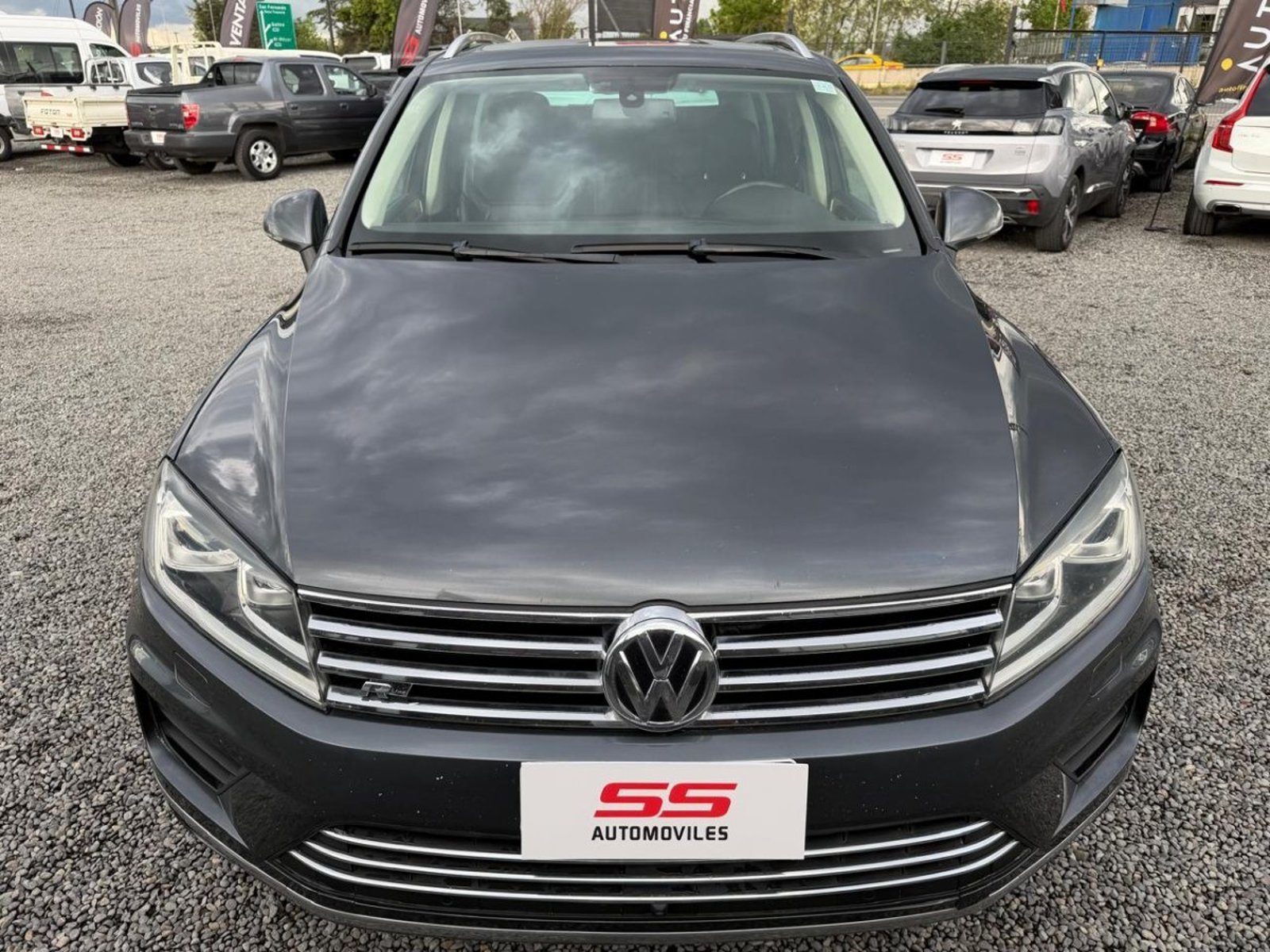 Volkswagen TOUAREG 4.2 V8 4X4 AT Volkswagen Touareg 2017 - Foto 3 de 10