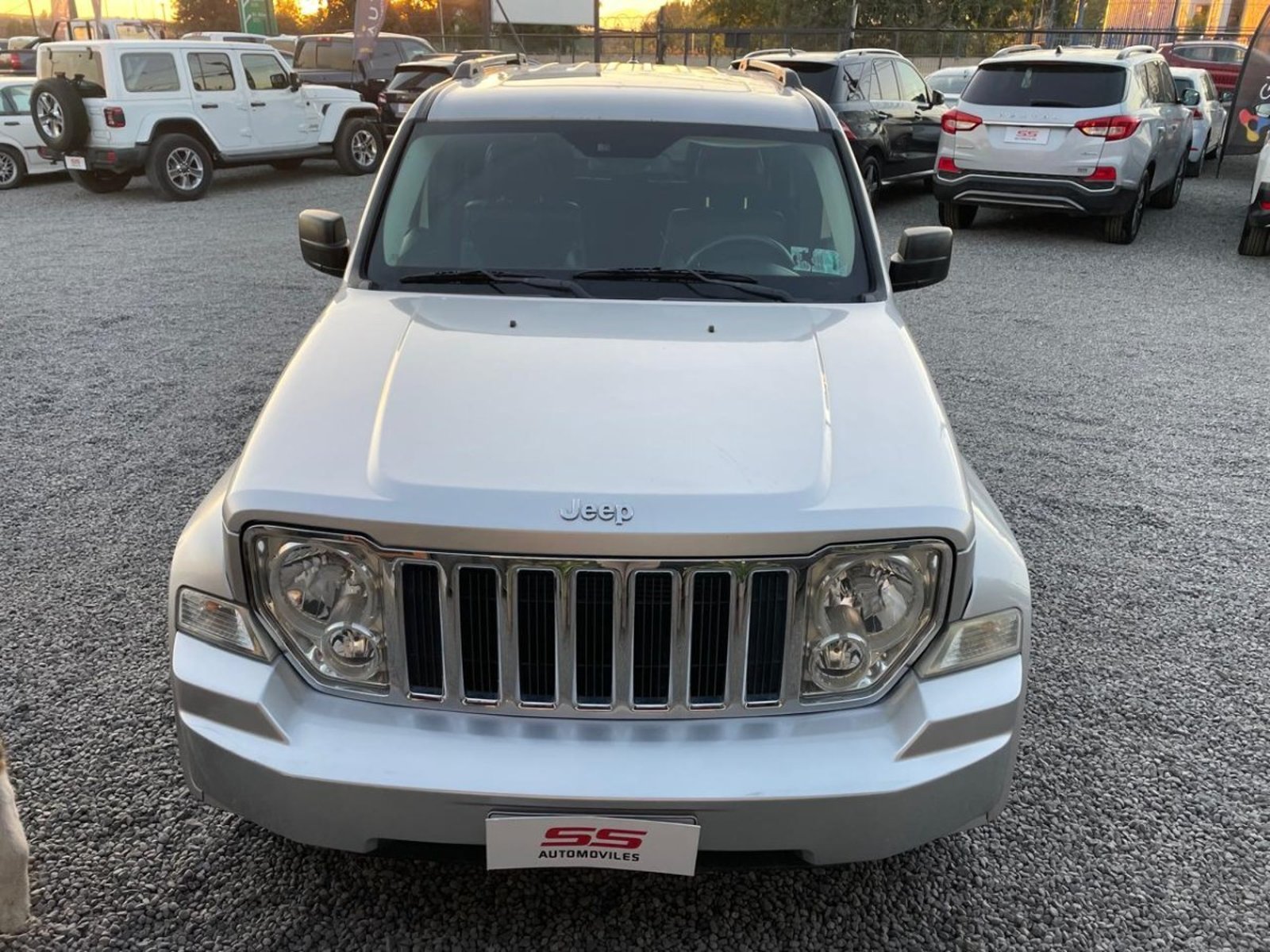Jeep CHEROKEE LIMITED3.7 AUT 4X4 Jeep Cherokee 2013 - Imagen 3 de 9