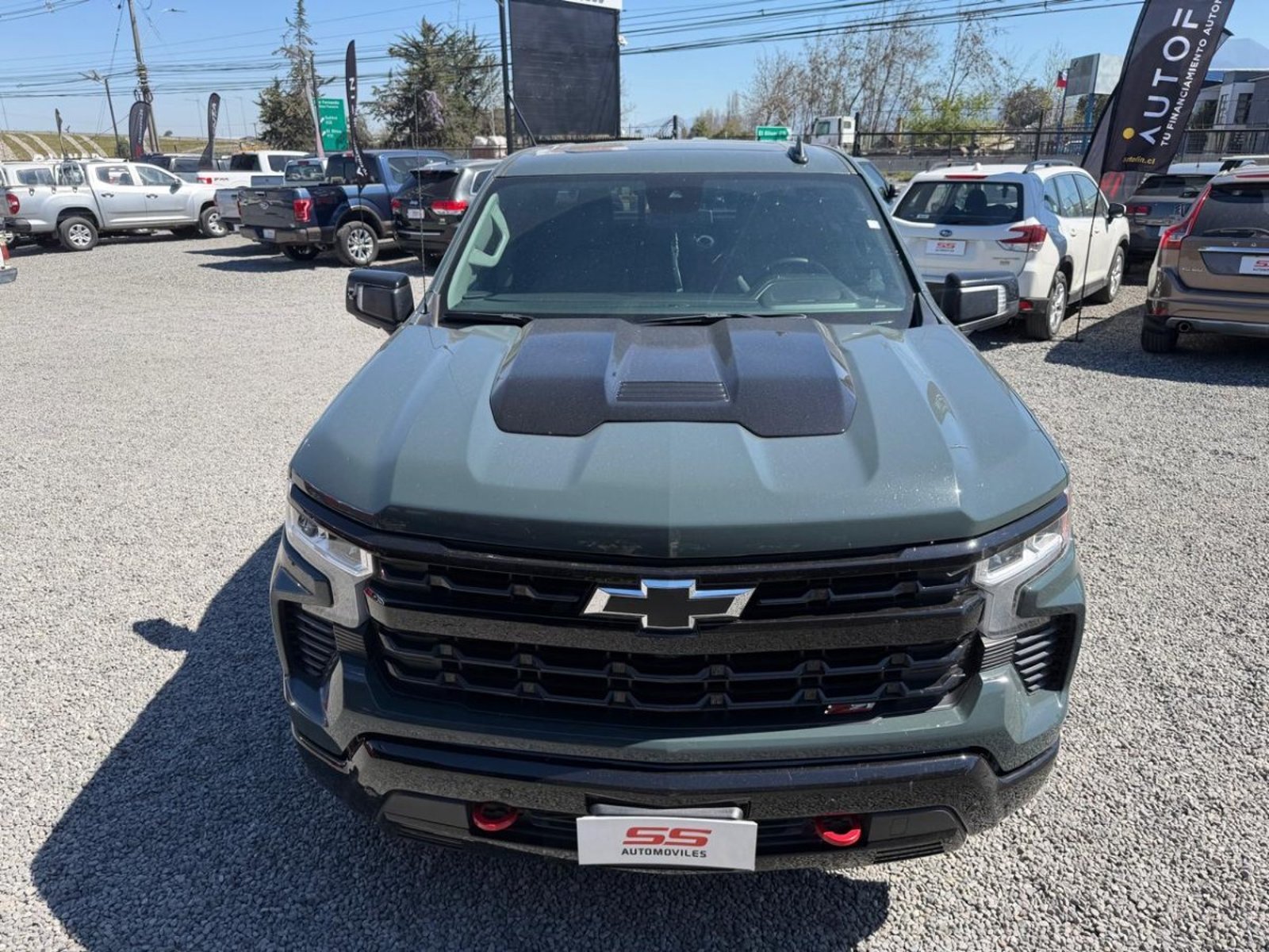 Chevrolet SILVERADO TRAIL BOSS 5.3 4X4 AT Chevrolet Silverado 2025 - Foto 3 de 10