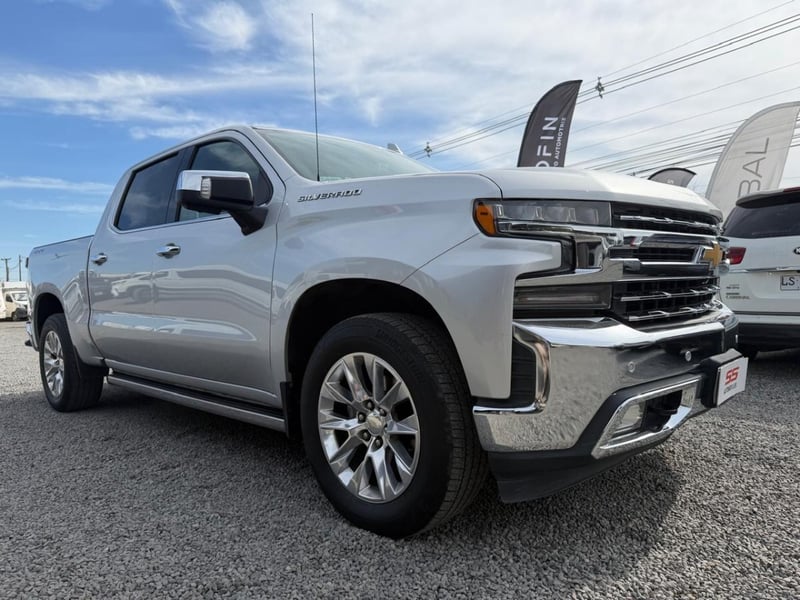 Chevrolet SILVERADO LTZ 5.3L 4X4 AT8 Chevrolet Silverado 2021 - Imagen 4 de 10