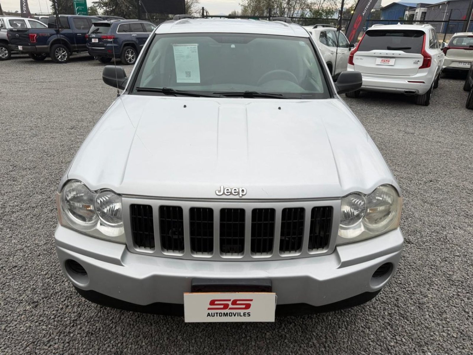 Jeep GRAND CHEROKEE LAREDO 3.7 4X4 Jeep Grand Cherokee 2006 - Foto 2 de 10