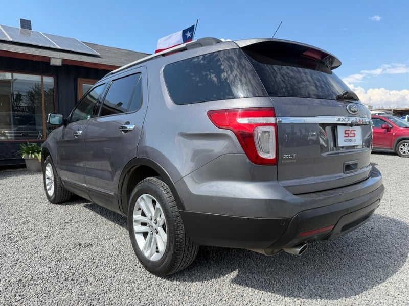 Ford EXPLORER 4X2 AT 3.5 3 CORRIDAS Ford Explorer 2014 - Imagen 9 de 10