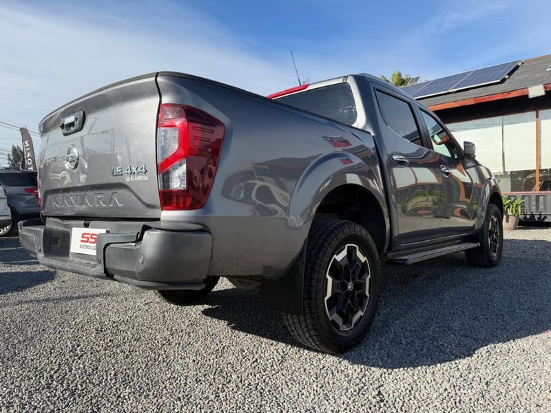 Nissan NAVARA LE 2.3 4X4 MT6 Nissan Navara 2023 - Imagen 6 de 10