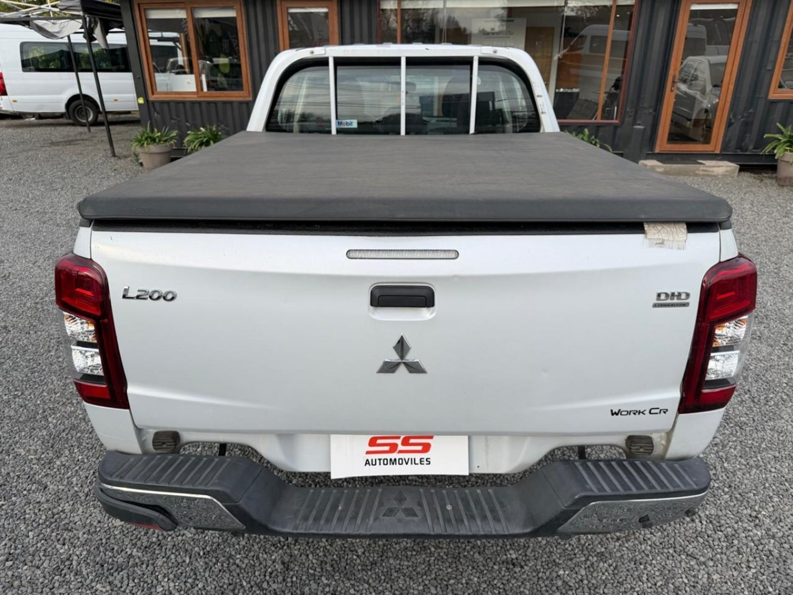 Mitsubishi L200 4X2 2.4 MT6 WORK MItsubishi L200 2021 - Imagen 8 de 10