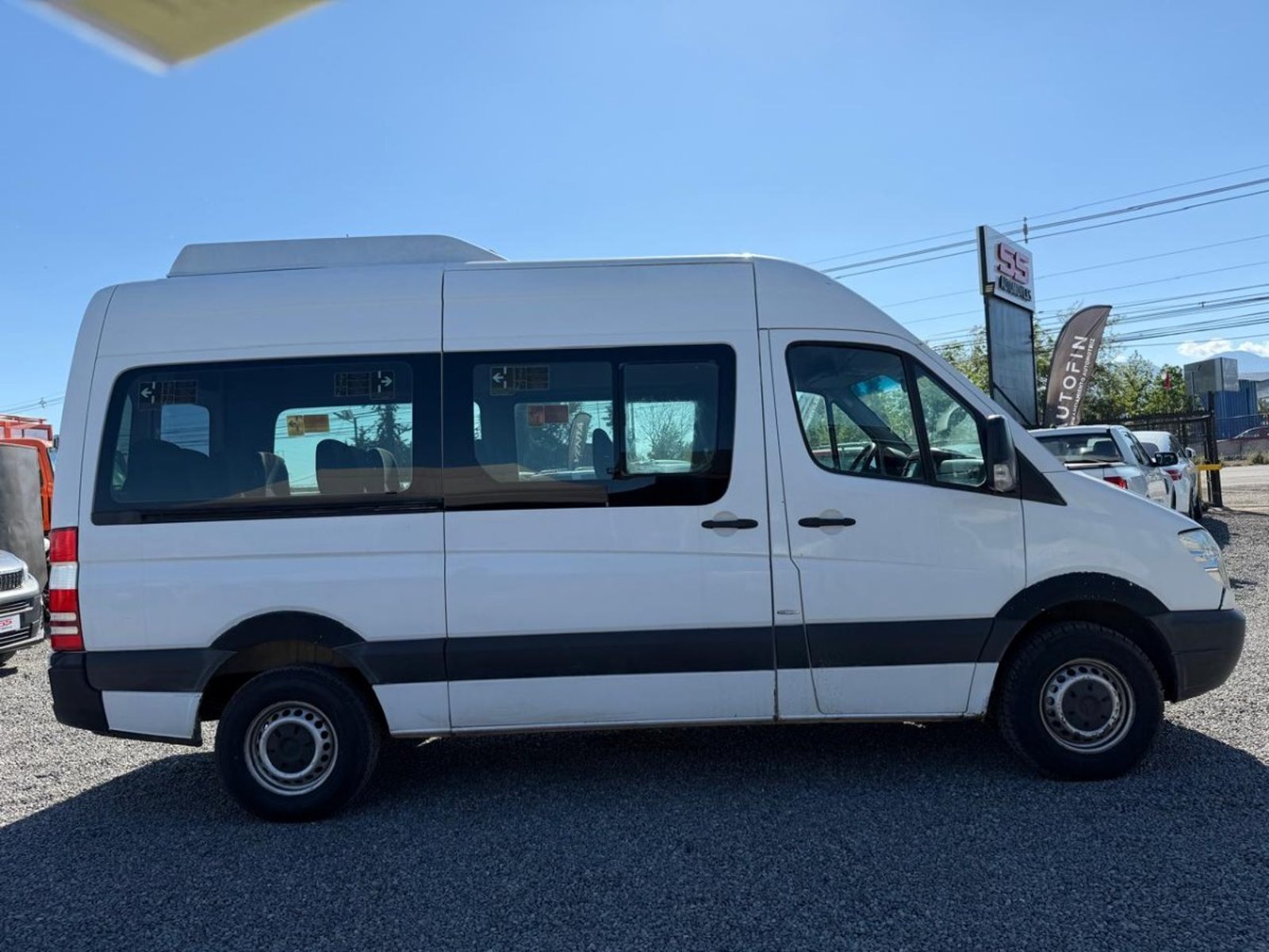 Mercedes-Benz SPRINTER 415 CDI 14+1 Mercedes Benz Sprinter 2014 - Foto 4 de 10