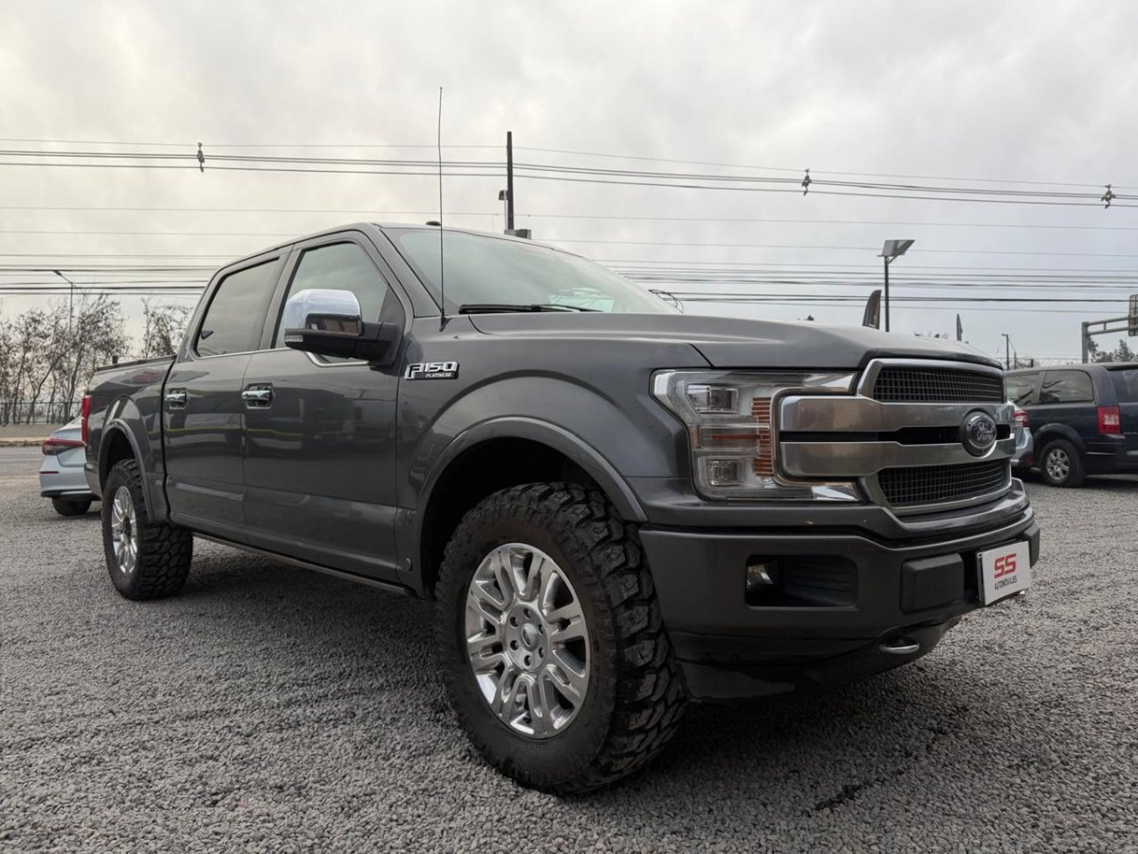Ford F-150 PLATINUM 3.5 4X4 AT Ford F-150 2018 - Foto 4 de 10