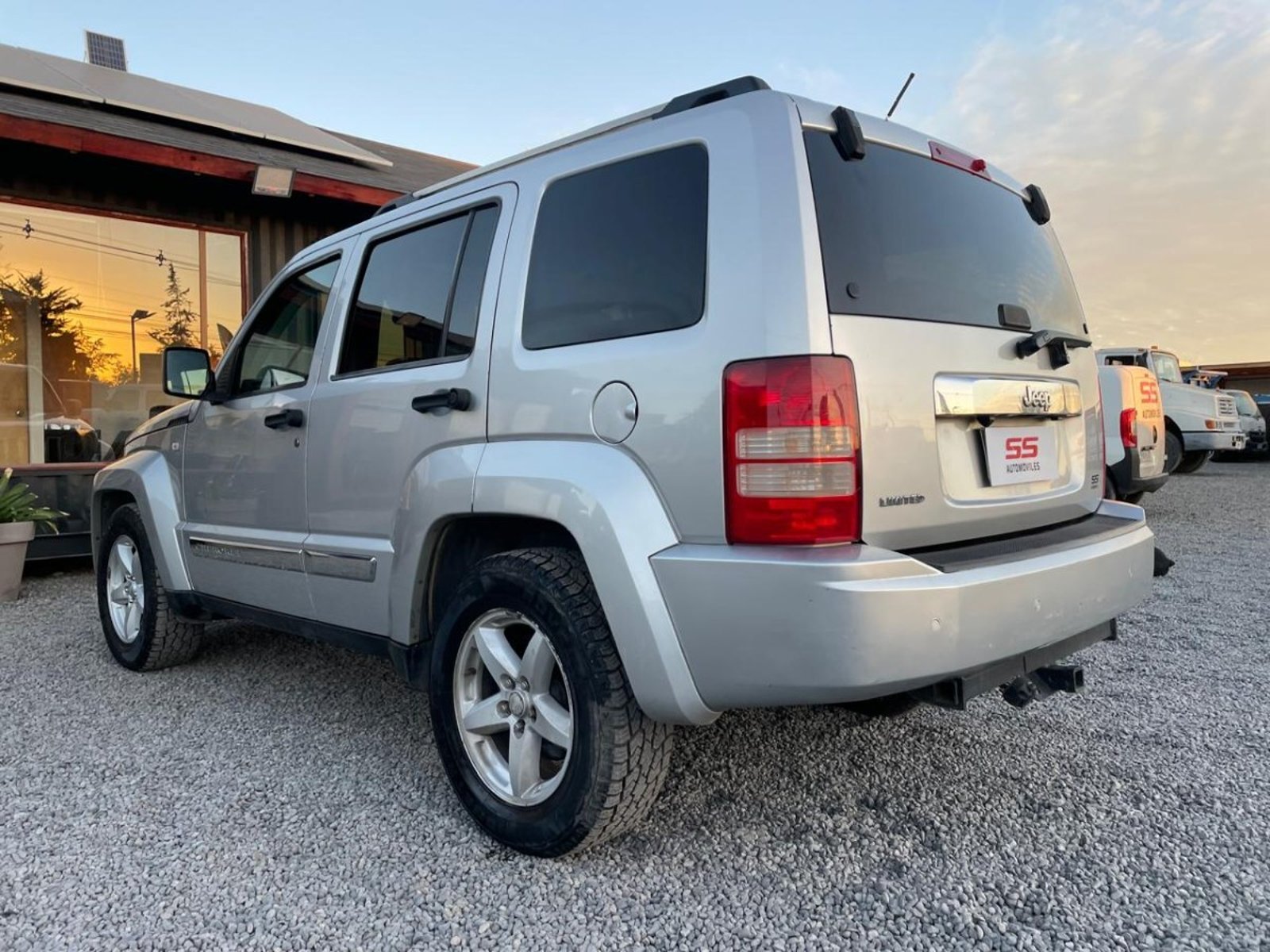 Jeep CHEROKEE LIMITED3.7 AUT 4X4 Jeep Cherokee 2013 - Imagen 7 de 9