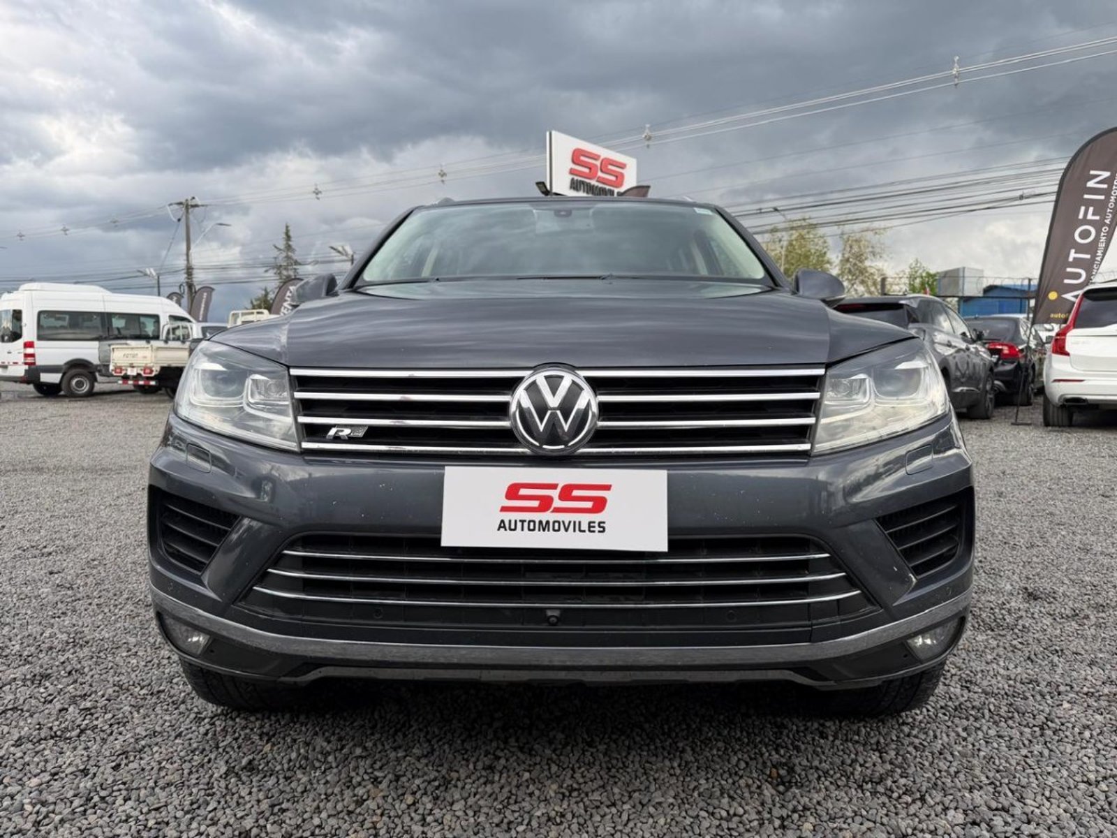 Volkswagen TOUAREG 4.2 V8 4X4 AT Volkswagen Touareg 2017 - Foto 2 de 10