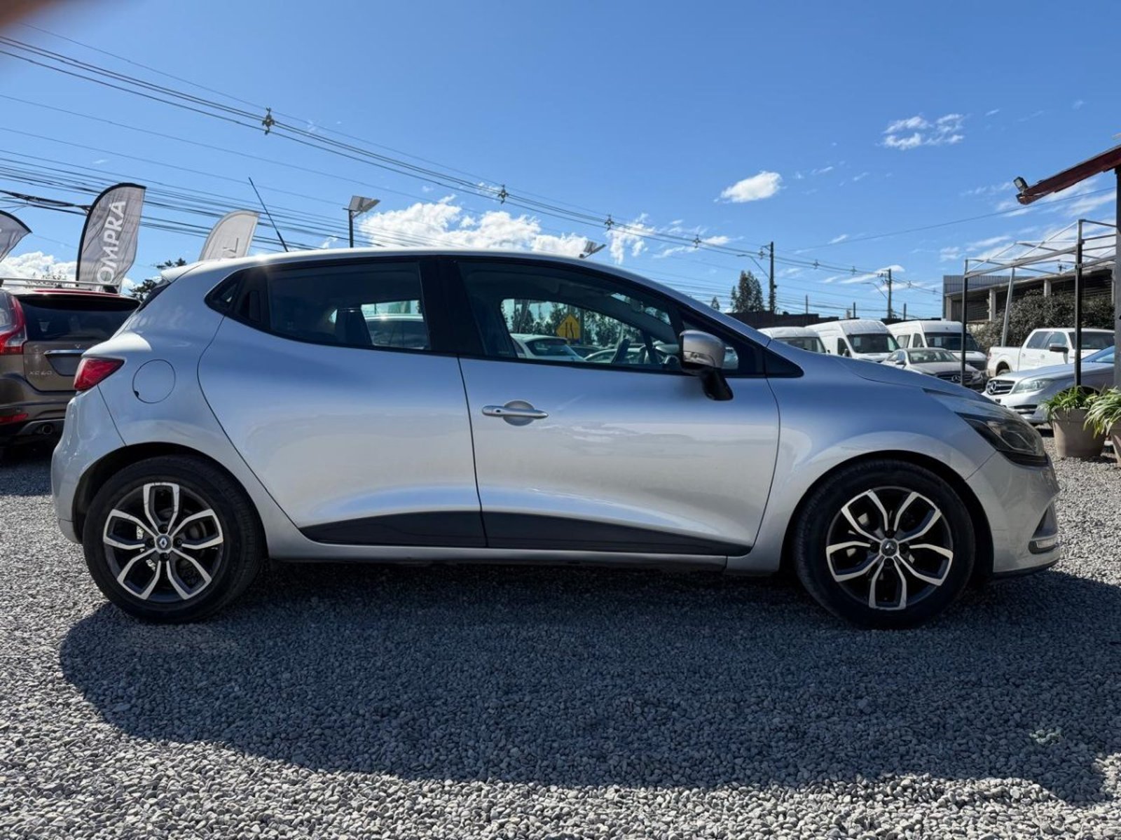 Renault CLIO IV 1.2 HB MT5 Renault Clio 2017 - Imagen 5 de 10