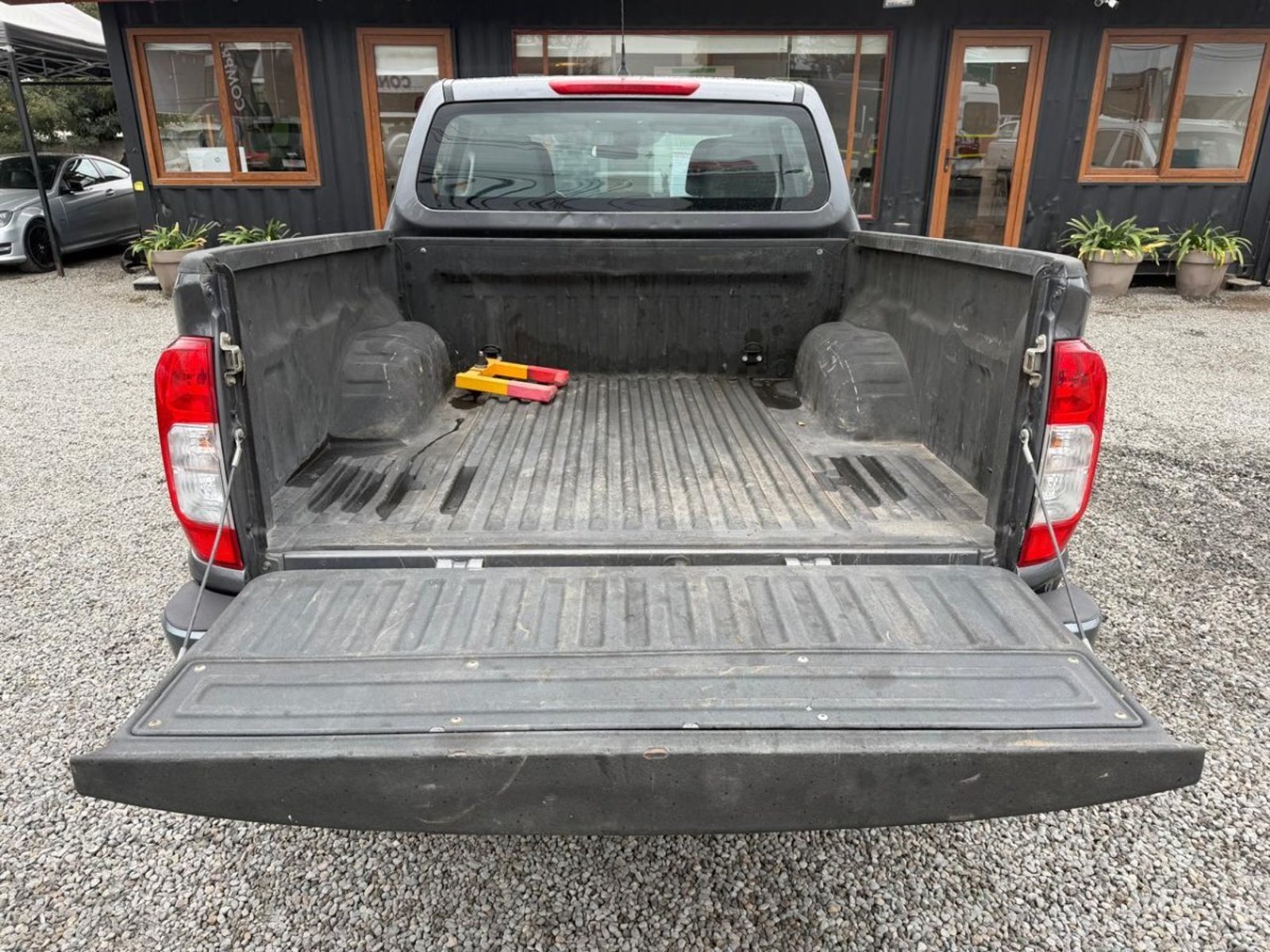NISSAN NAVARA XE 2.3 4X4 MT6 Nissan Navara 2021 - Imagen 9 de 10