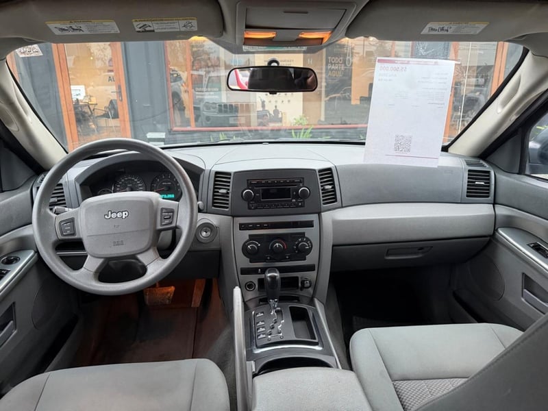 Jeep GRAND CHEROKEE LAREDO 3.7 4X4 Jeep Grand Cherokee 2006 - Imagen 10 de 10