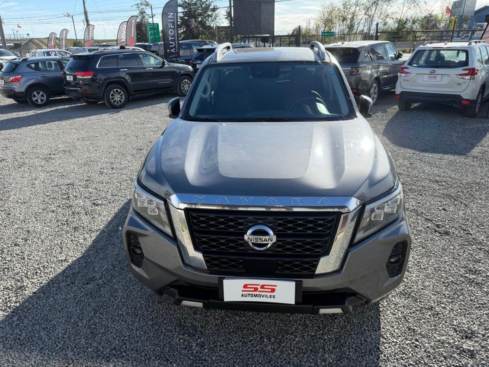 Nissan NAVARA LE 2.3 4X4 MT6 Nissan Navara 2023 - Foto 2 de 10