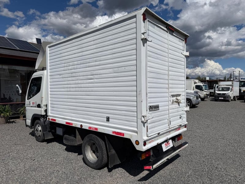 Mitsubishi CANTER FUSO CANTER 413 Mitsubishi Canter 2023 - Imagen 7 de 10