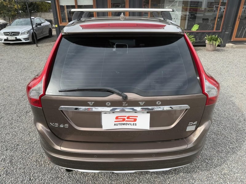 Volvo XC60 2.0 D4 4X2 AT Volvo XC 60 2014 - Imagen 8 de 10