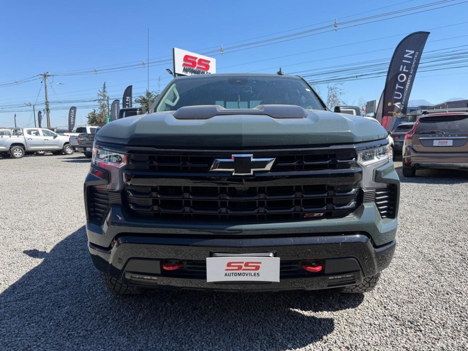 Chevrolet SILVERADO TRAIL BOSS 5.3 4X4 AT Chevrolet Silverado 2025 - Foto 2 de 10