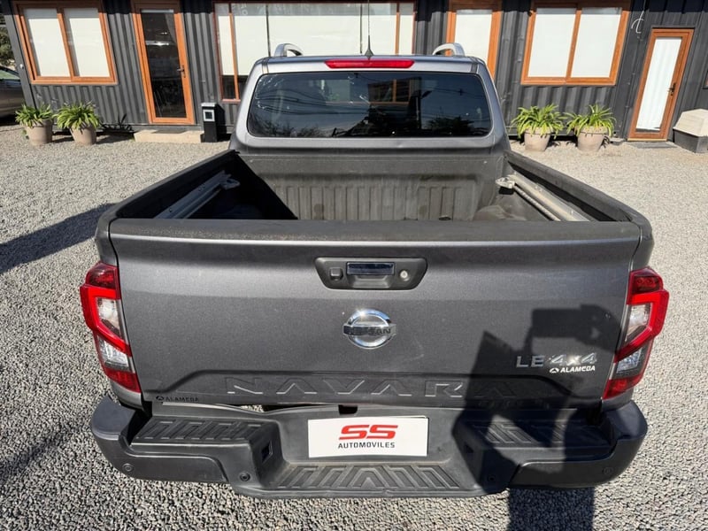 Nissan NAVARA LE 2.3 4X4 MT6 Nissan Navara 2023 - Imagen 7 de 10