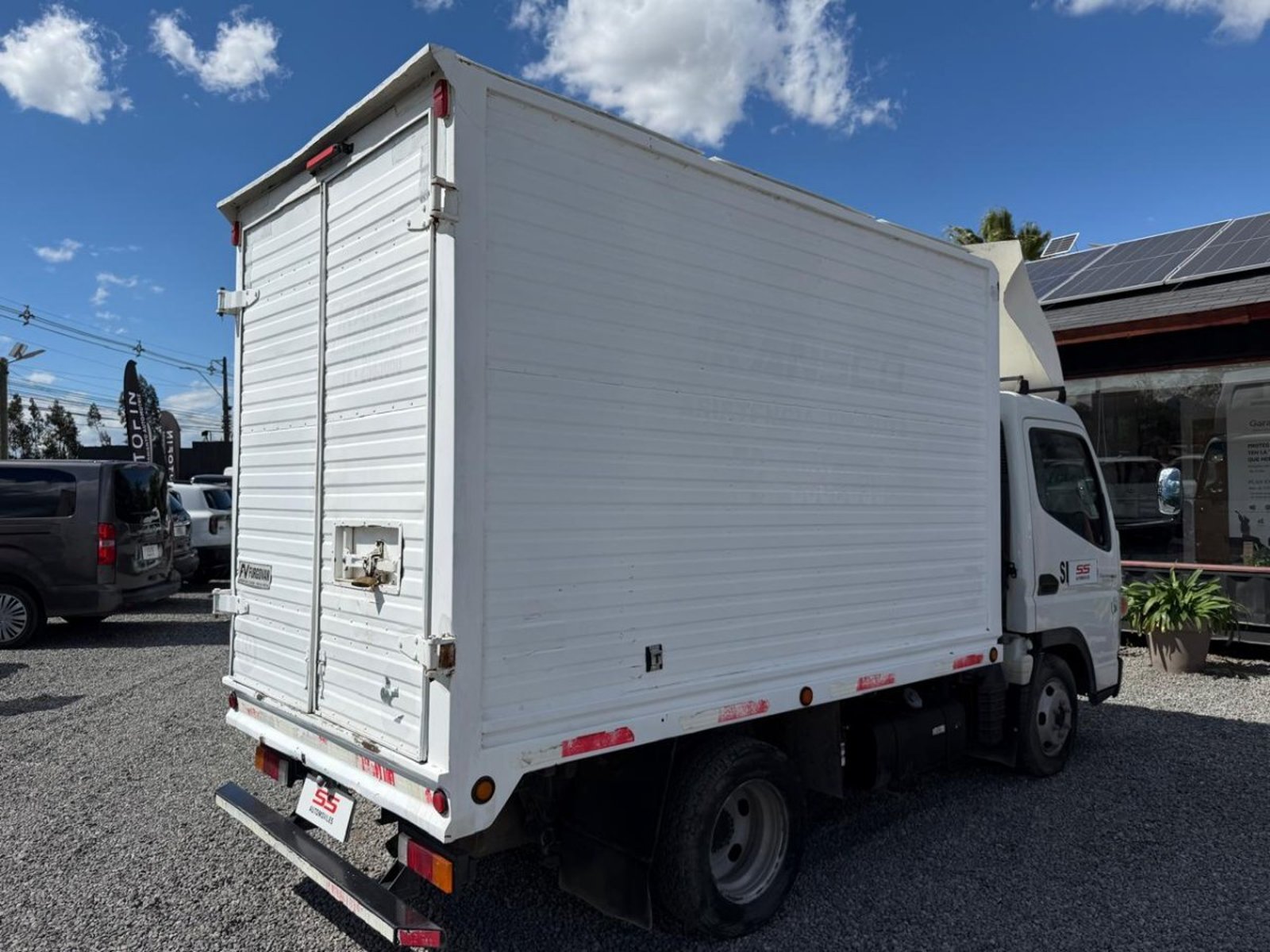 Mitsubishi CANTER FUSO CANTER 413 Mitsubishi Canter 2023 - Foto 5 de 10