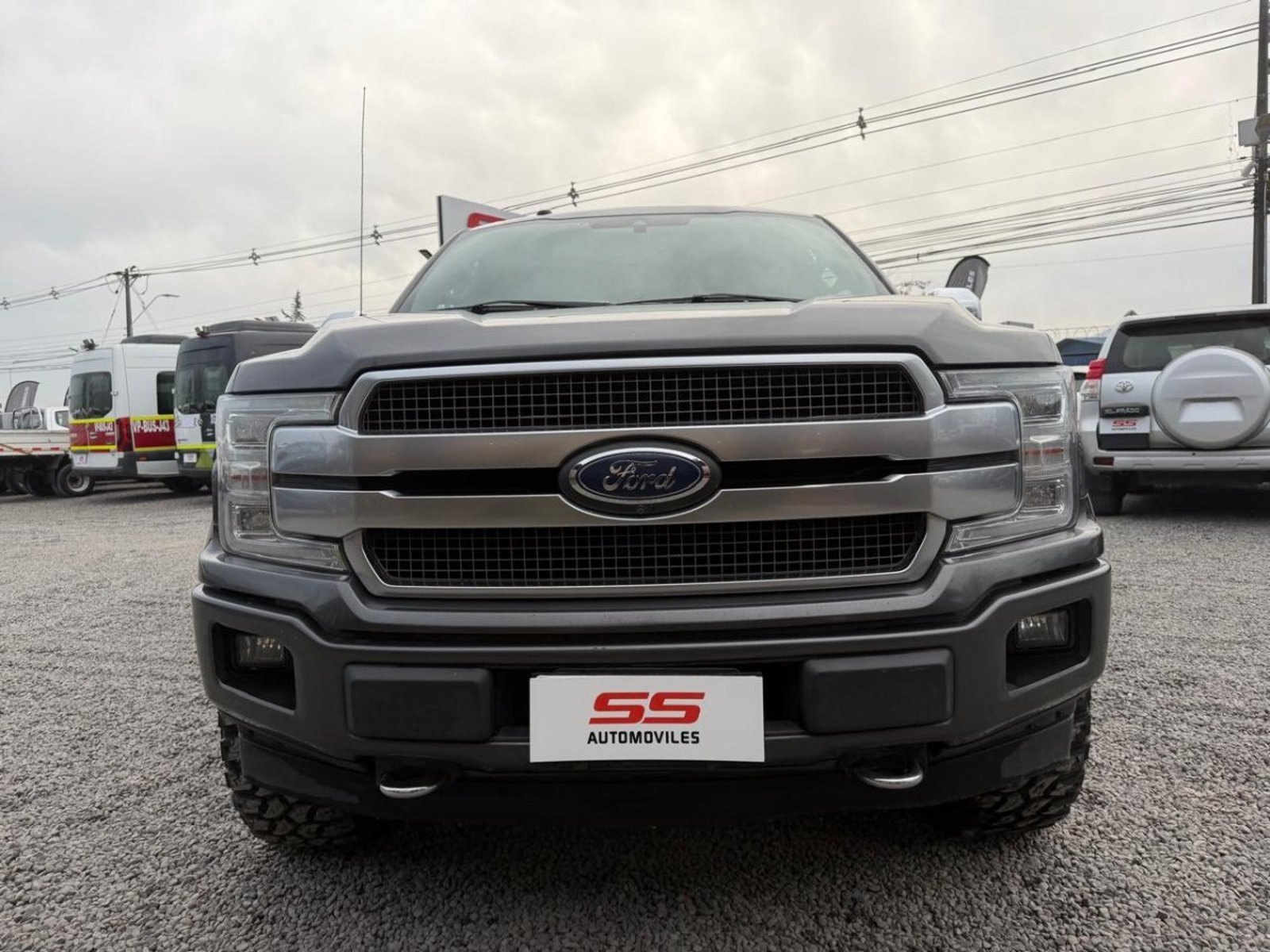 Ford F-150 PLATINUM 3.5 4X4 AT Ford F-150 2018 - Foto 3 de 10