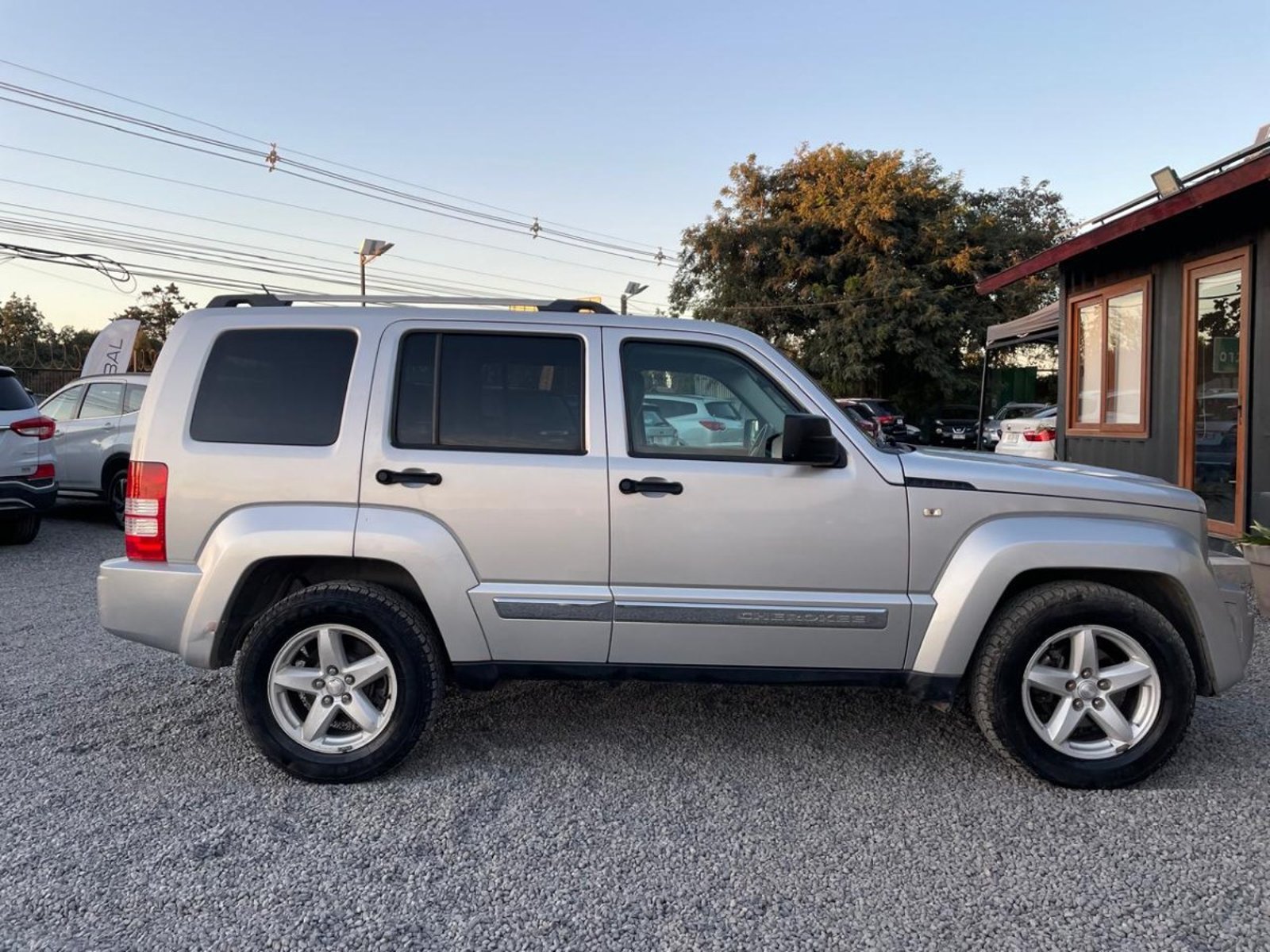 Jeep CHEROKEE LIMITED3.7 AUT 4X4 Jeep Cherokee 2013 - Foto 5 de 9