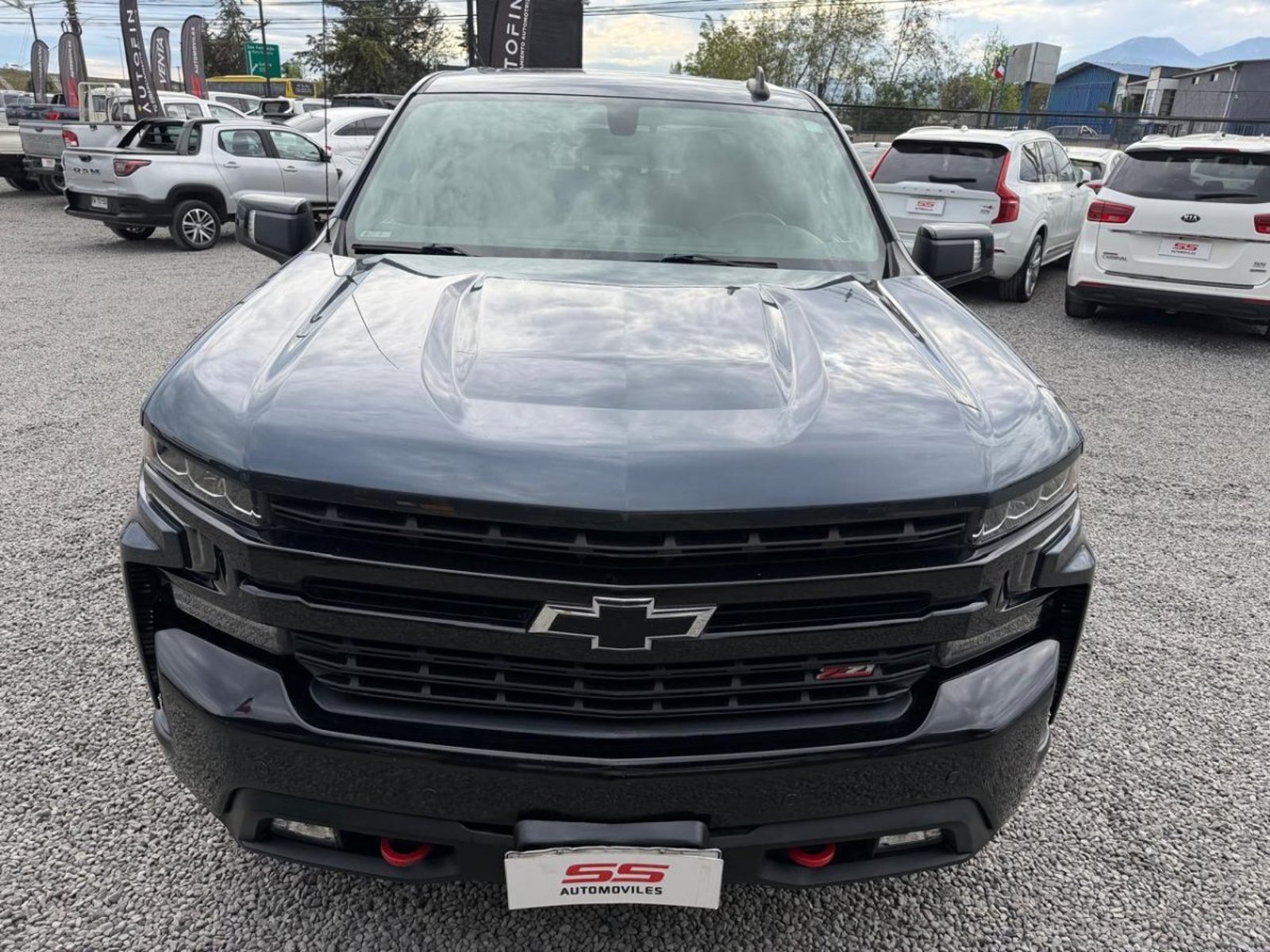 Chevrolet SILVERADO LT TRAIL BOSS 5.3 V8 Chevrolet Silverado 2020 - Foto 2 de 10