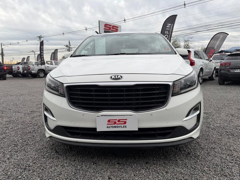 Kia GRAND CARNIVAL 2.2 AT8 Kia Grand Carnival 2020 - Imagen 3 de 10