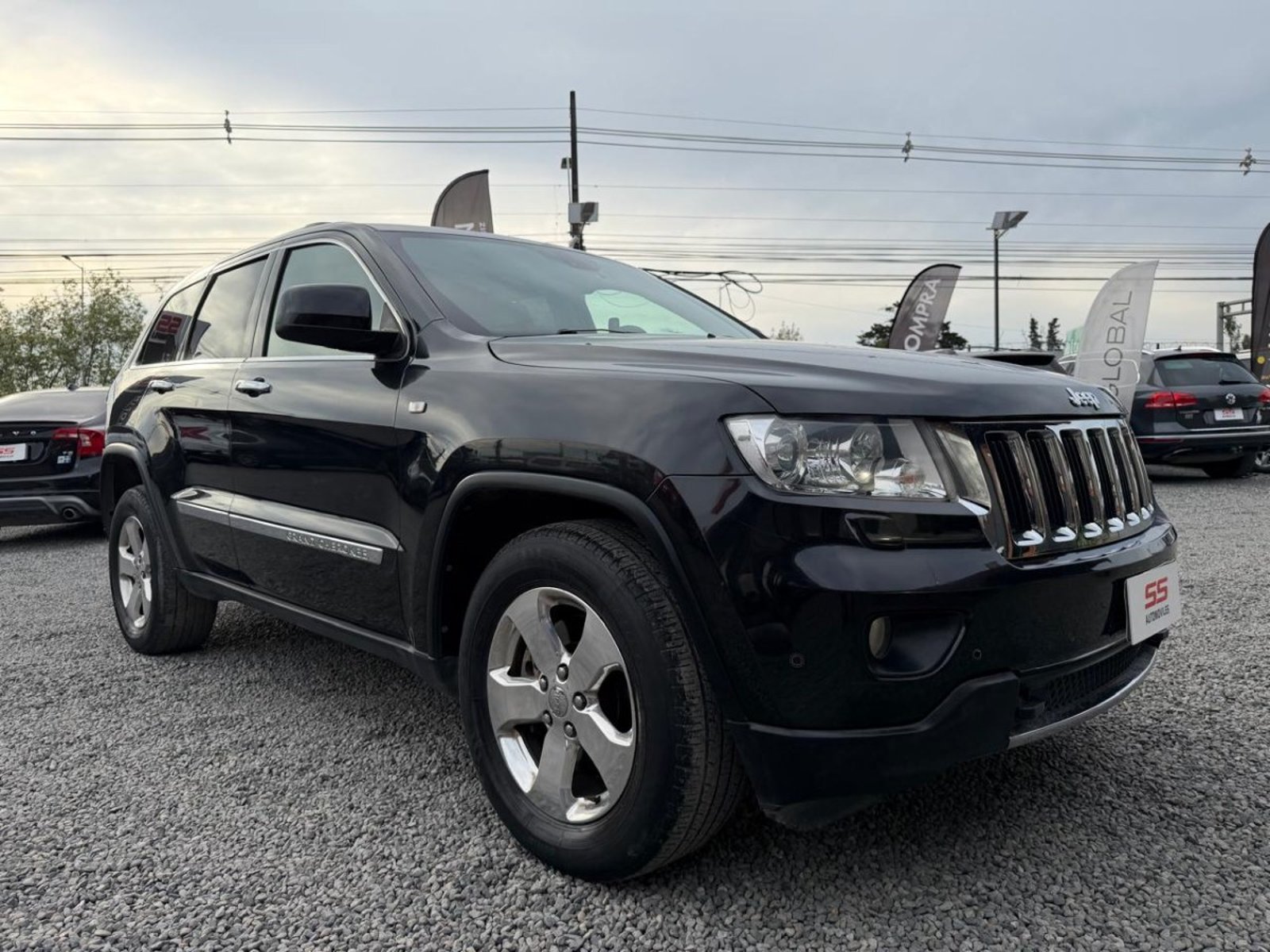 Jeep GRAND CHEROKEE LIMITED 3.0 4X Jeep Grand Cherokee 2013 - Foto 3 de 9