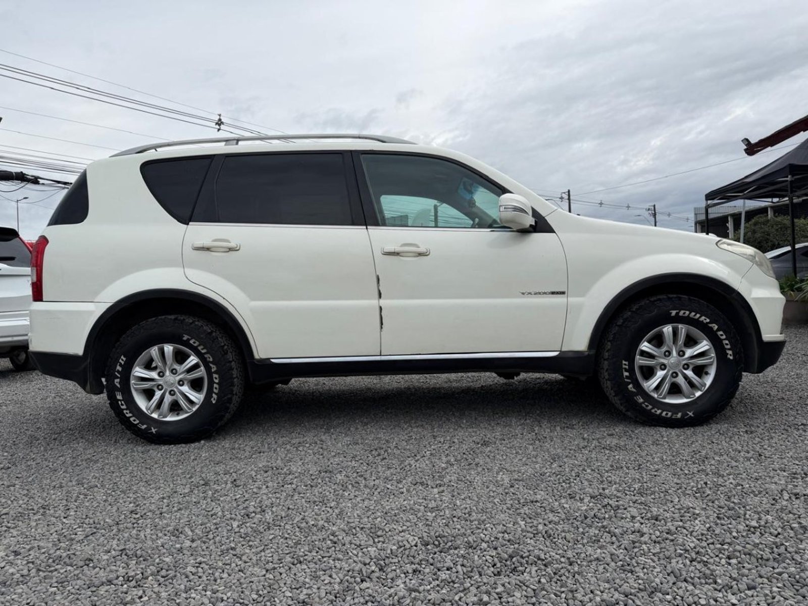 SsangYong REXTON 4X2 MT6 2.0 HDI Ssangyong Rexton 2015 - Foto 4 de 9