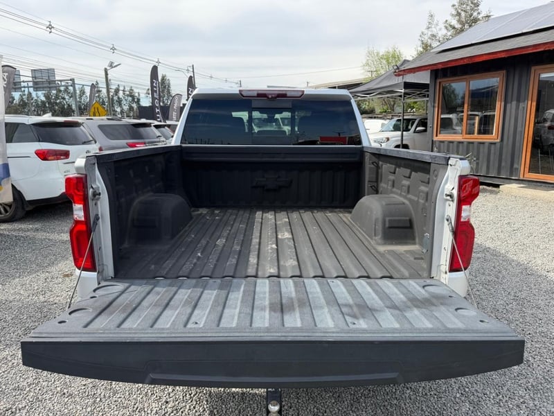 Chevrolet SILVERADO LTZ 5.3L 4X4 AT8 Chevrolet Silverado 2021 - Imagen 9 de 10