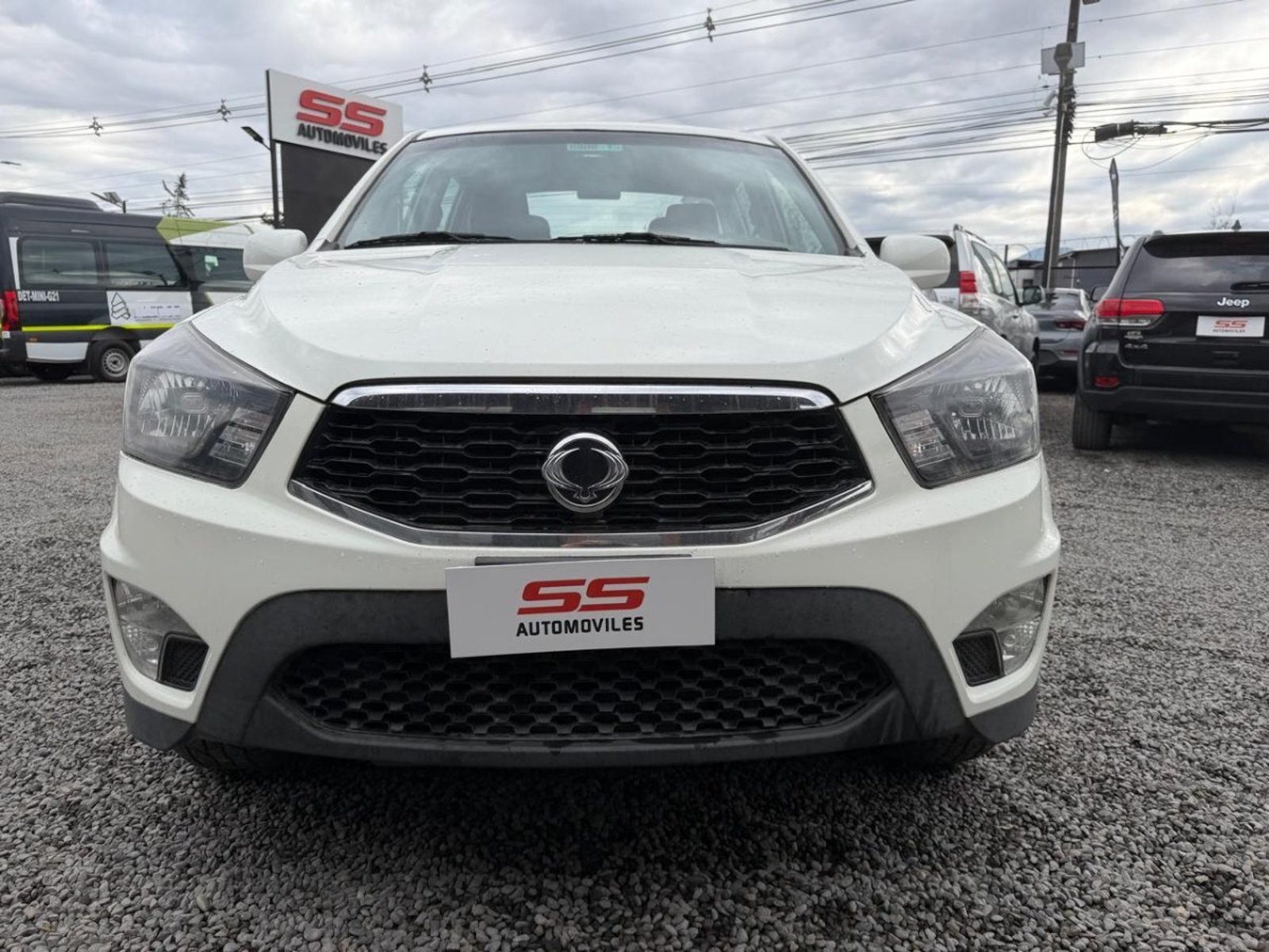 SSANGYONG ACTYON SPORTS 2.0 AT 4X2 2020 - Foto 3 de 10