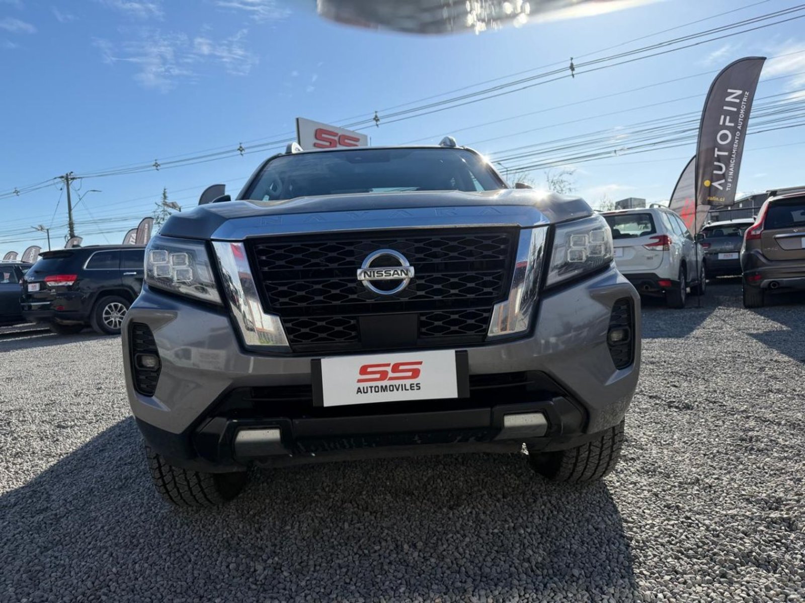 Nissan NAVARA LE 2.3 4X4 MT6 Nissan Navara 2023 - Foto 3 de 10