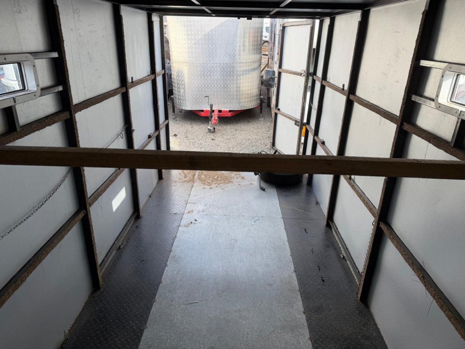 TRAVELLER F-610 HECHIZO CERRADO 2 EJES Traveler 2019 - Imagen 9 de 10