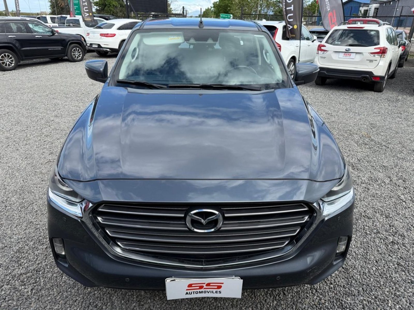 Mazda BT-50 3.0 4X4 AT Mazda BT-50 2023 - Foto 2 de 10