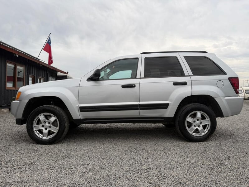 Jeep GRAND CHEROKEE LAREDO 3.7 4X4 Jeep Grand Cherokee 2006 - Imagen 9 de 10