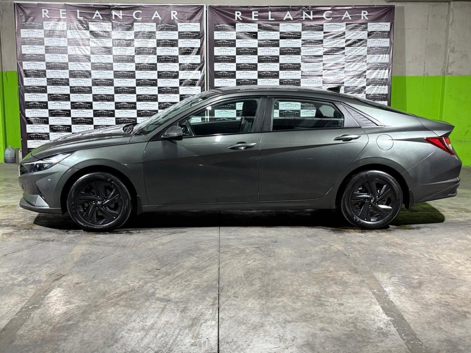 Hyundai ELANTRA CN7 1.6 MT PLUS Unico Dueño - Excelente estado 2022 - Foto 2 de 10