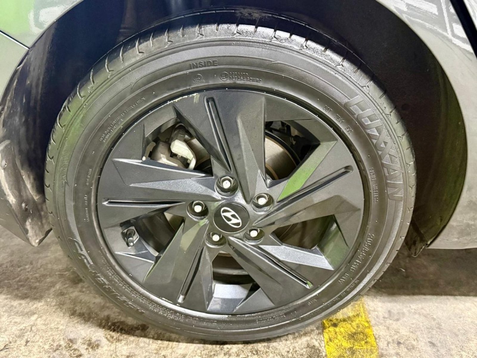 HYUNDAI ELANTRA CN7 1.6 MT PLUS Unico Dueño - Excelente estado 2022 - Imagen 6 de 9