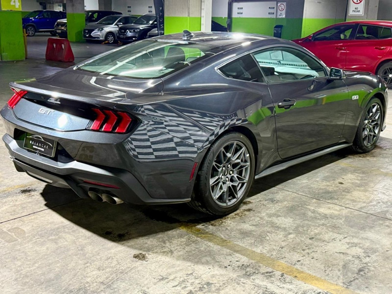 Ford MUSTANG GT PEMIUM 5.0 Unico Dueño - Excelente estado 2024 - Foto 5 de 10