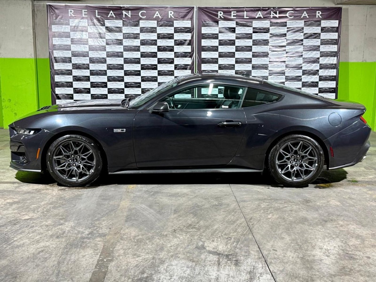 Ford MUSTANG GT PEMIUM 5.0 Unico Dueño - Excelente estado 2024 - Foto 2 de 10