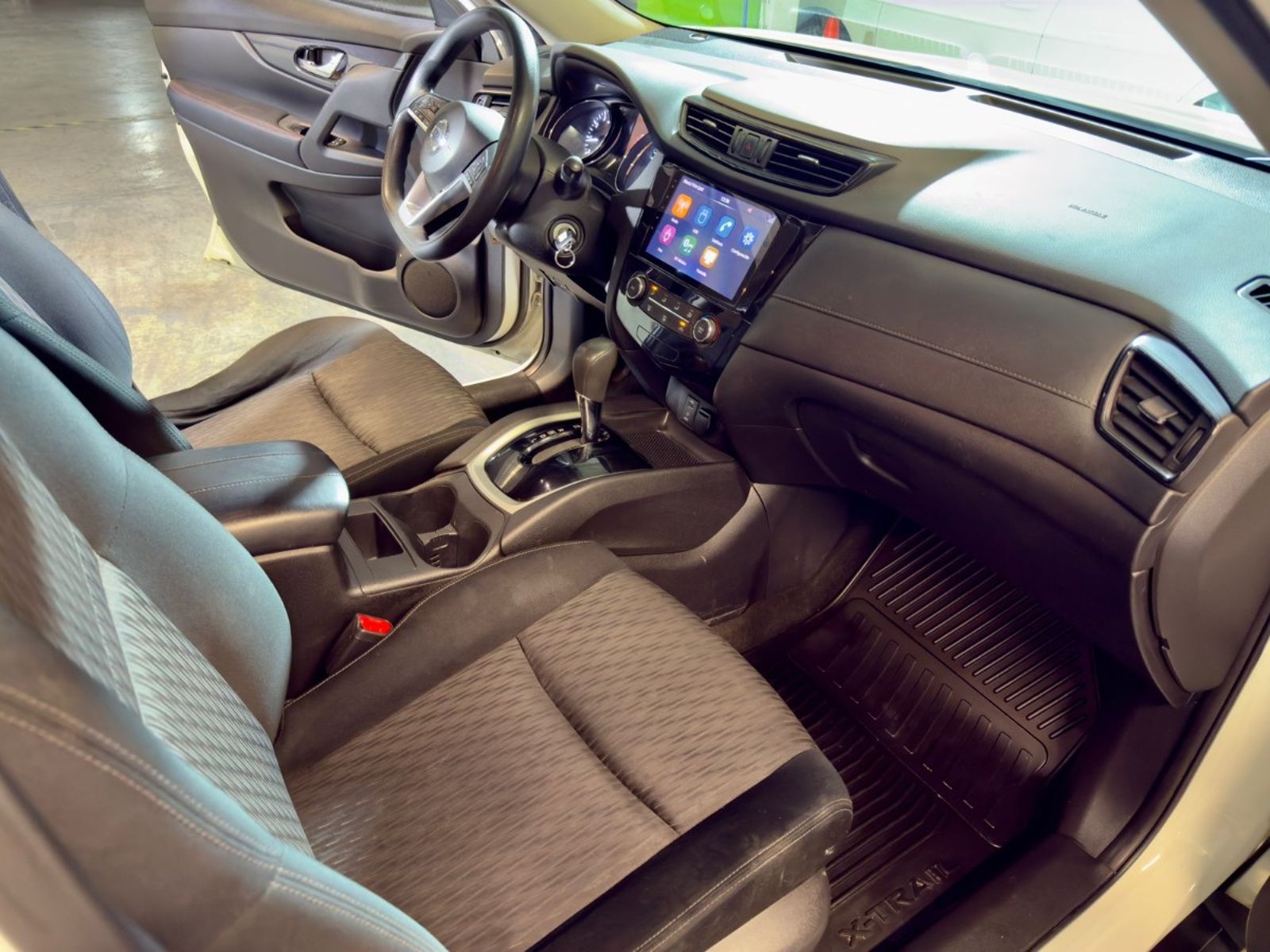 NISSAN X-TRAIL SENSE 2.5 CVT 2ROW Unico Dueño 2020 - Imagen 8 de 10